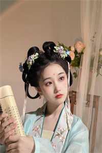 穿书成女配:我能看到有弹幕在骂我热门作品